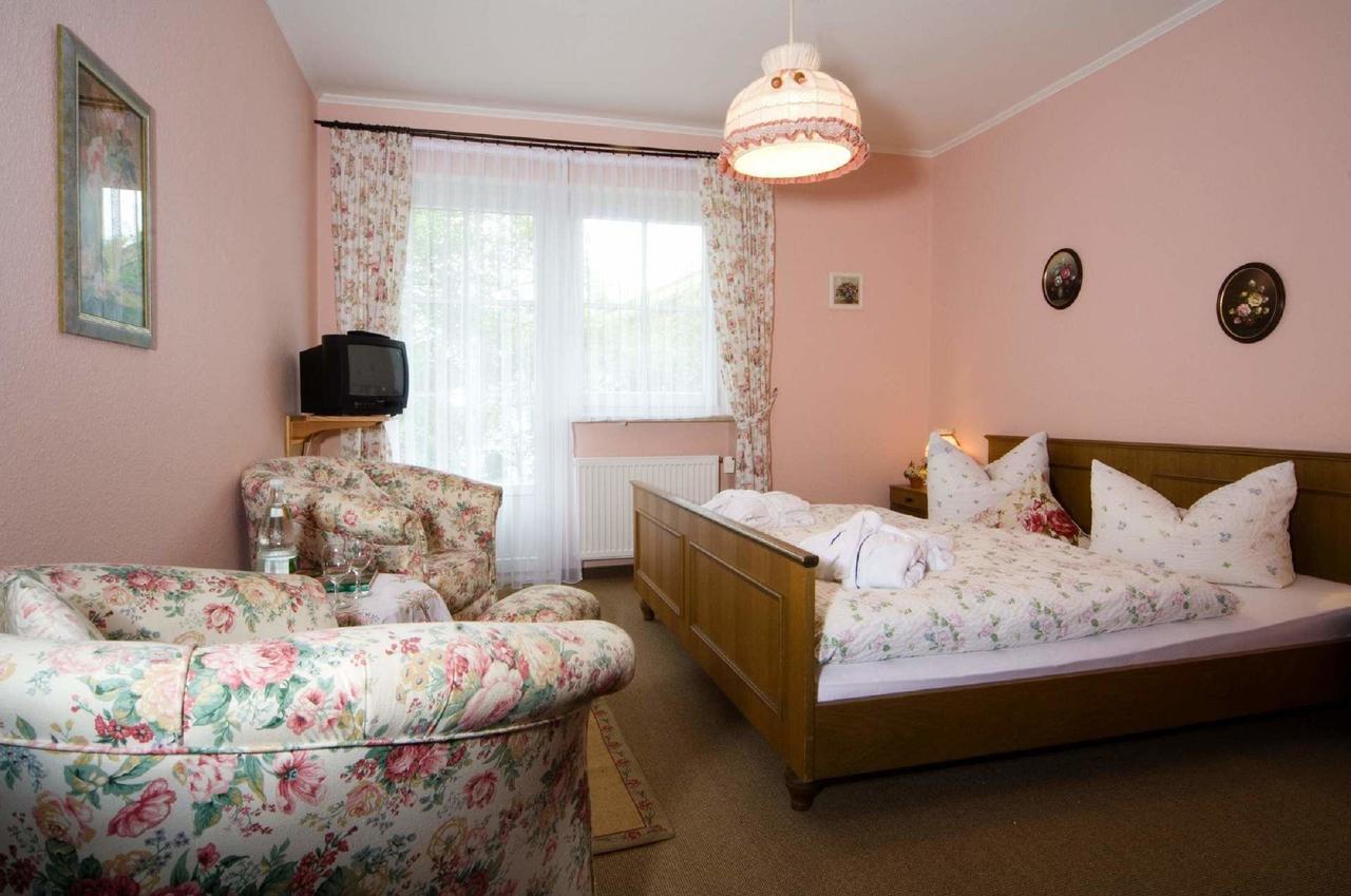 צוויזל Pension Landhaus Hochfeld מראה חיצוני תמונה
